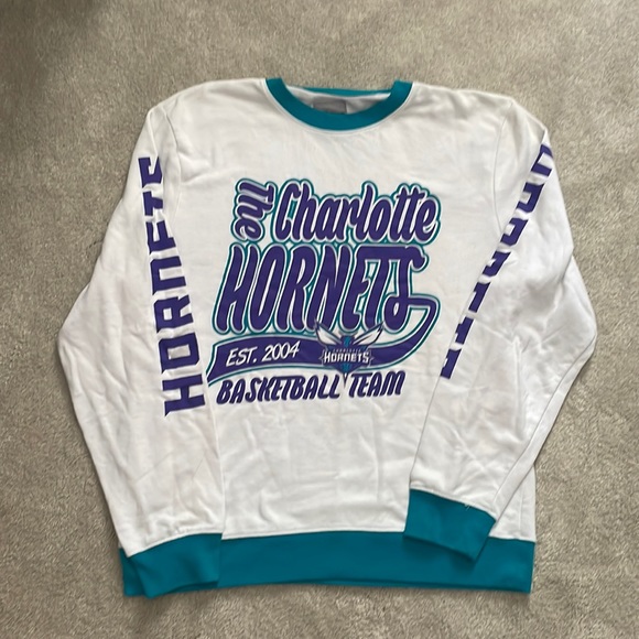 Charlotte Hornets crewneck sweatshirt - Picture 1 of 3